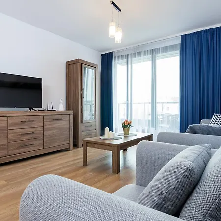 Wawrzynca With Parking