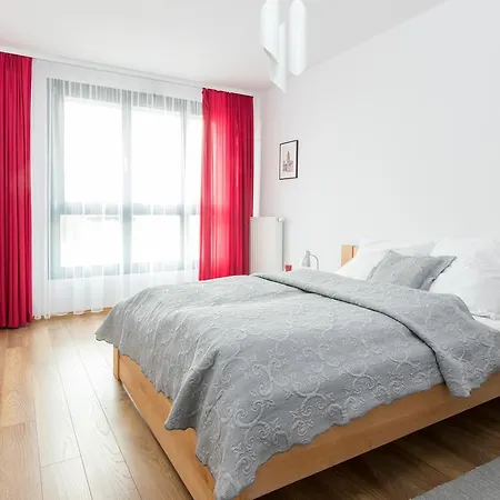 Wawrzynca With Parking