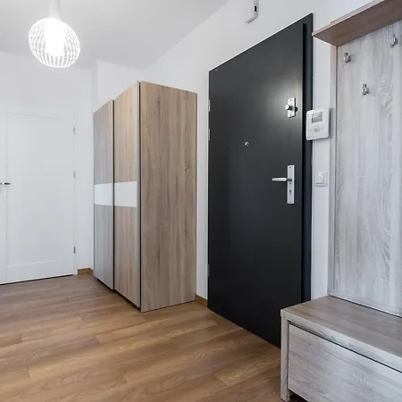 Wawrzynca With Parking Апартаменты Краков